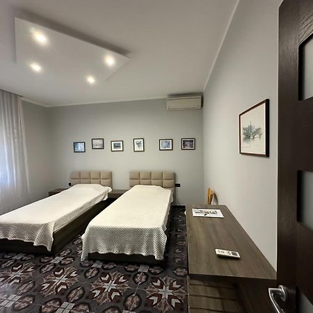 Royal Aparthotel Vlorë Buitenkant foto