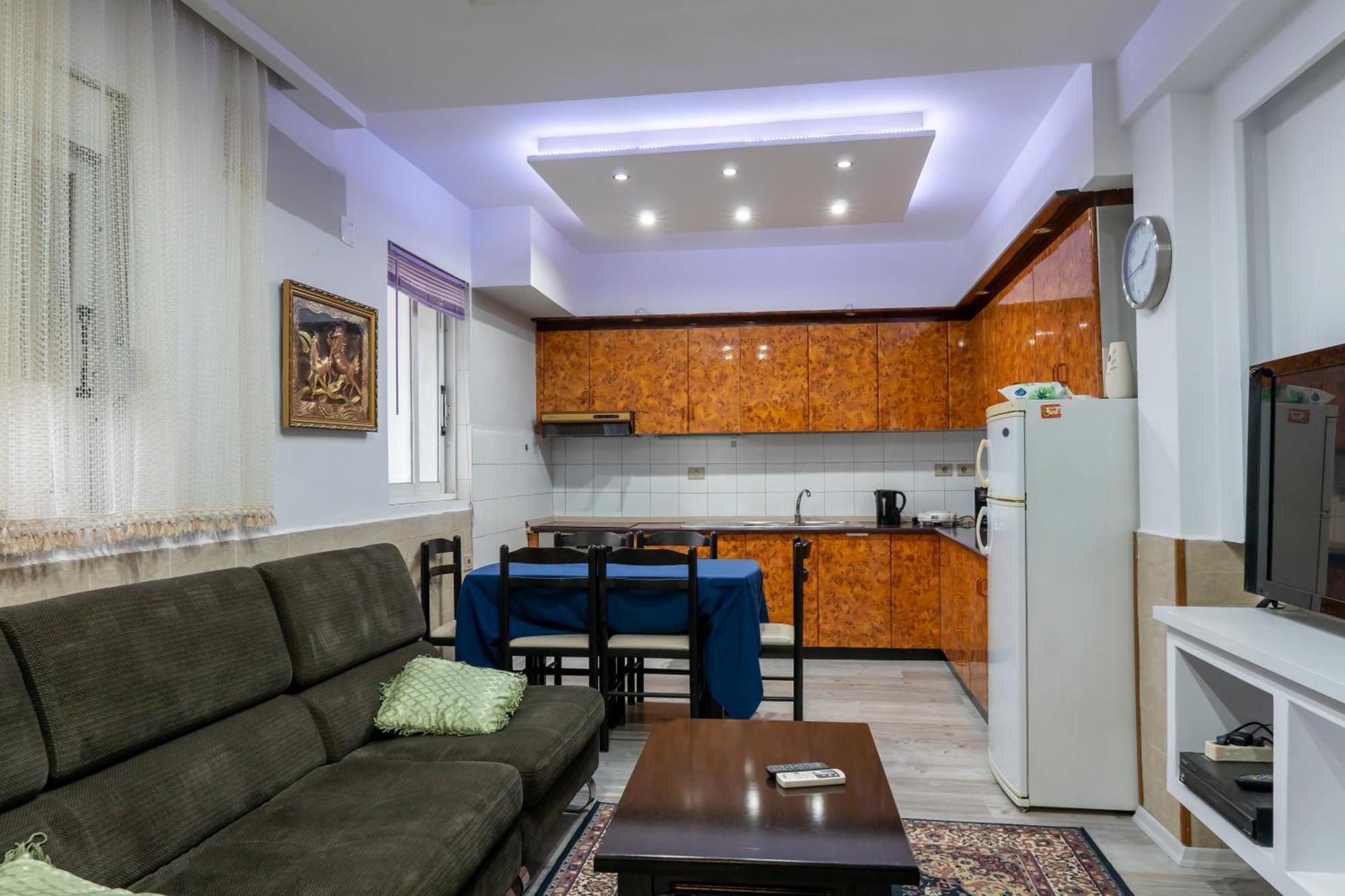Royal Aparthotel Vlorë Buitenkant foto