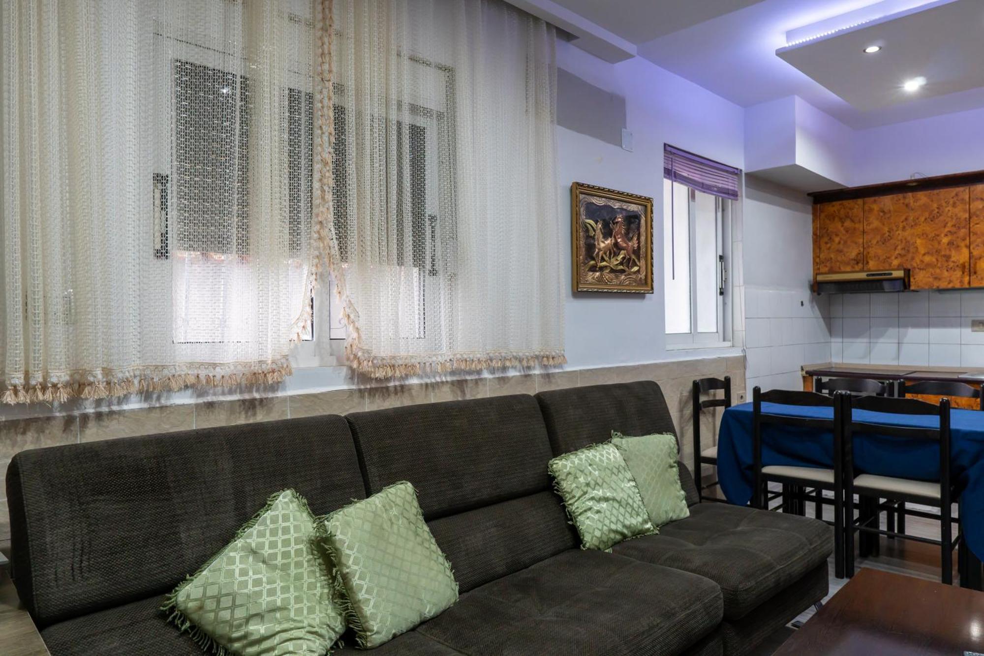 Royal Aparthotel Vlorë Buitenkant foto