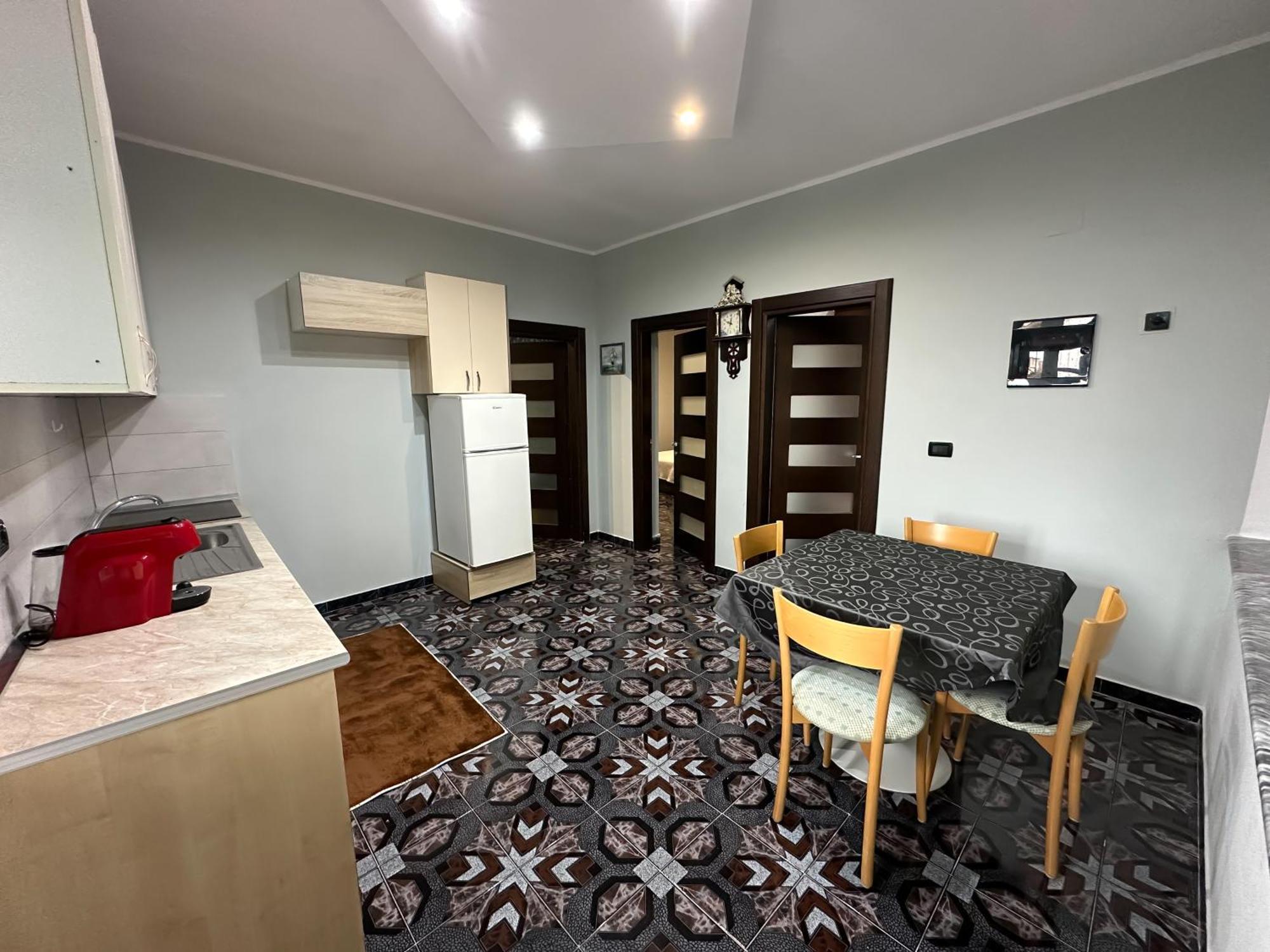 Royal Aparthotel Vlorë Buitenkant foto