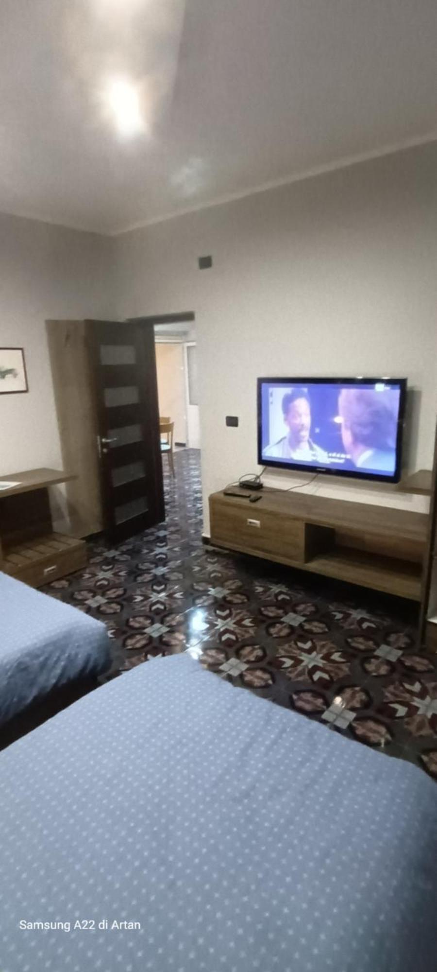 Royal Aparthotel Vlorë Buitenkant foto