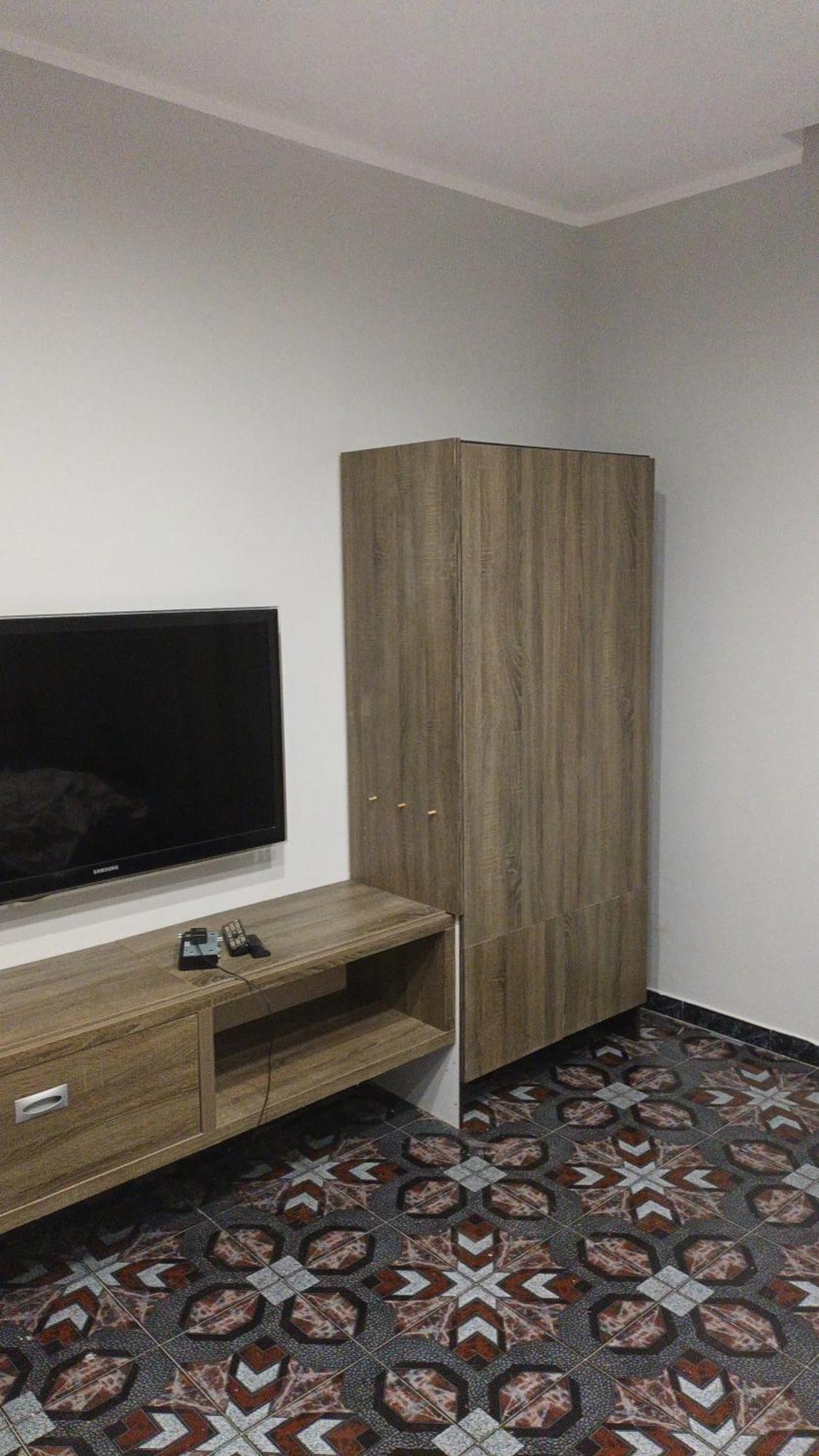 Royal Aparthotel Vlorë Buitenkant foto