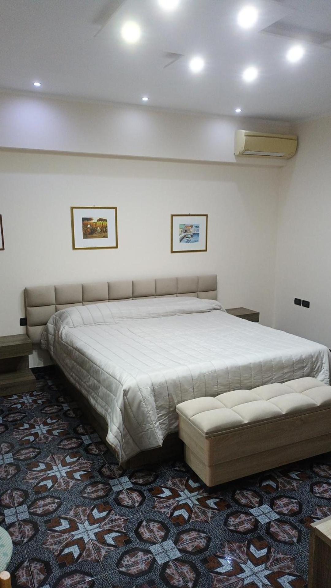 Royal Aparthotel Vlorë Buitenkant foto