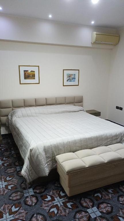Royal Aparthotel Vlorë Buitenkant foto